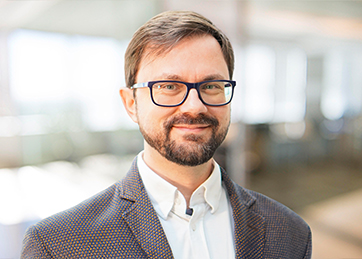 Dr. Fabian Tomaschek 
